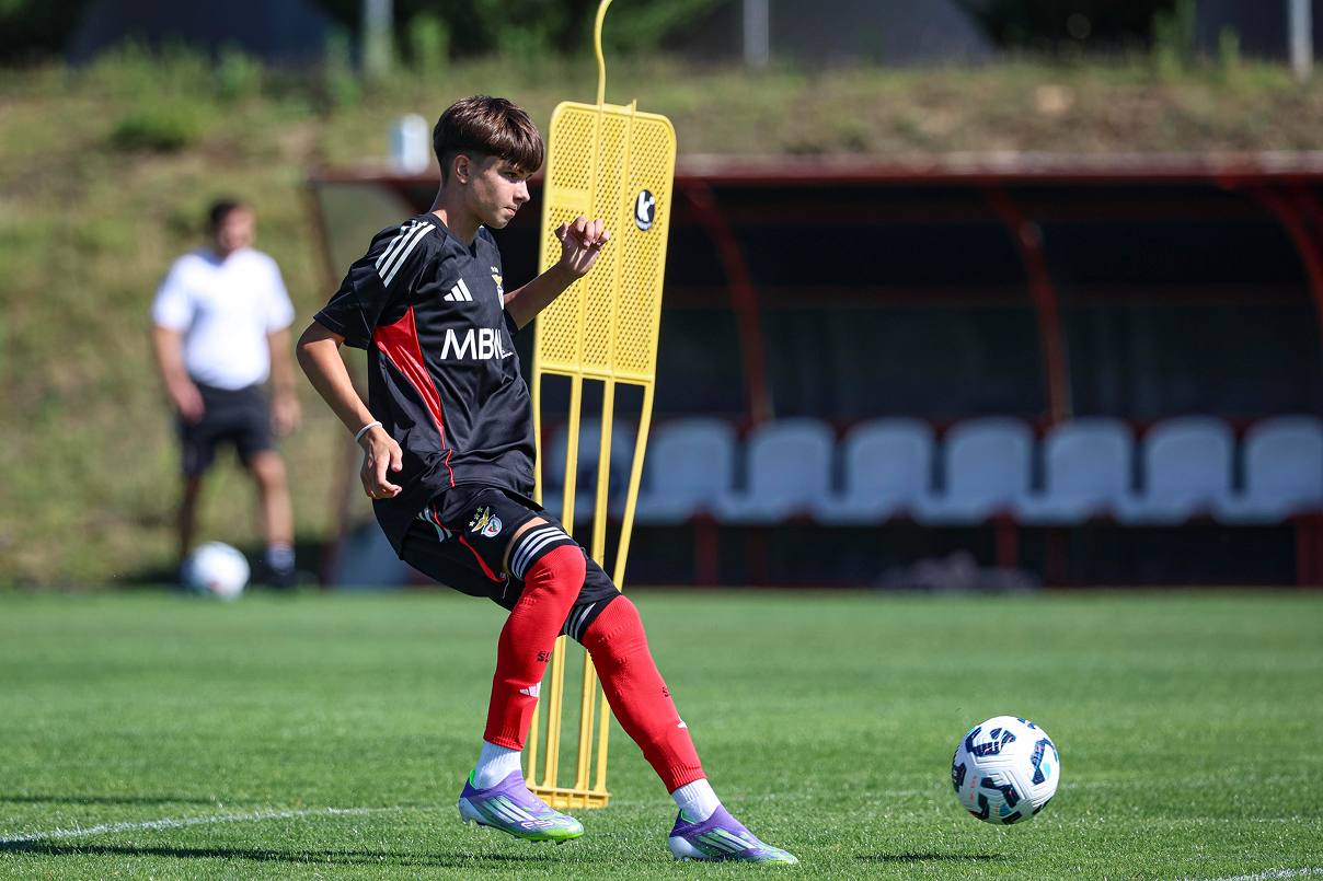 Área Técnica Futebol Formação SL Benfica: Desenvolvimento Individual