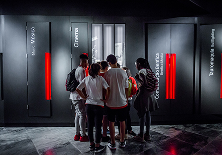 Nos Trilhos da Mística  