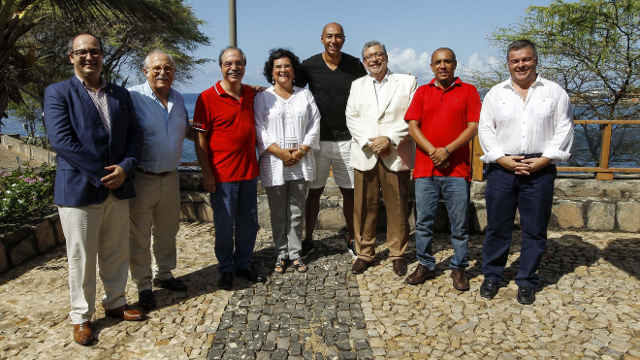 Vice-presidentes do Benfica, Luisão, embaixadores e presidente da Casa do Benfica