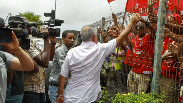 Lu&#237;s Filipe Vieira com Benfiquistas