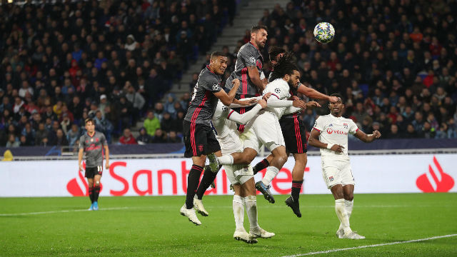 Lance na &#225;rea do Lyon