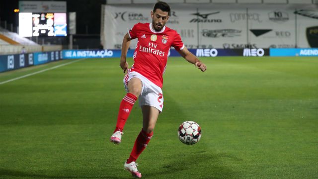 Pizzi no jogo com o Portimonense