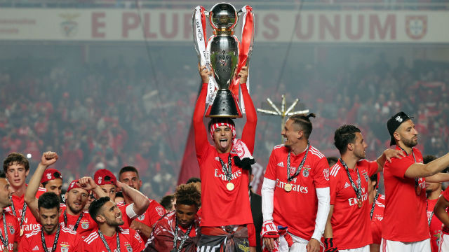 João Félix ergue o troféu de Campeão Nacional 2018/19