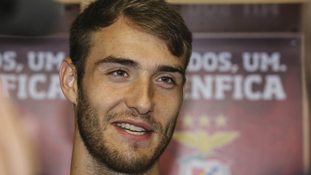 Ferro Benfica Renovação contrato