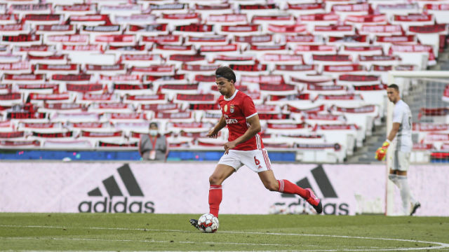 R&#250;ben Dias