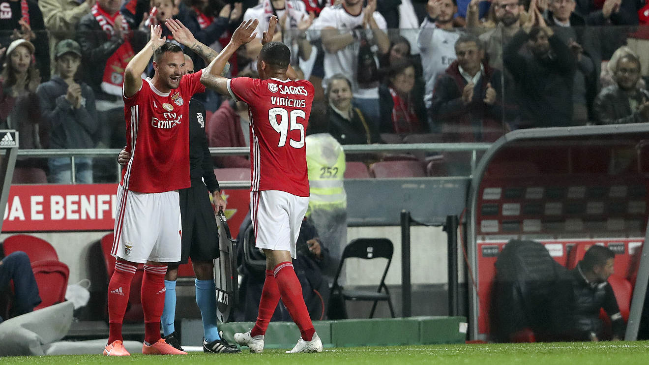 Seferovic e Vinícius
