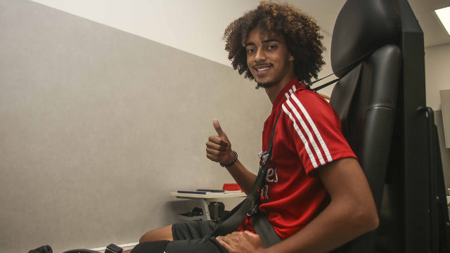 Benfica Tomas Tavares En El Equipo Principal Futbol Sl Benfica Benfica Tomas Tavares En El Equipo Principal Futbol Sl Benfica