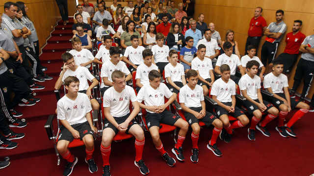Iniciados Sub-14 no Audit&#243;rio do Caixa Futebol Campus 