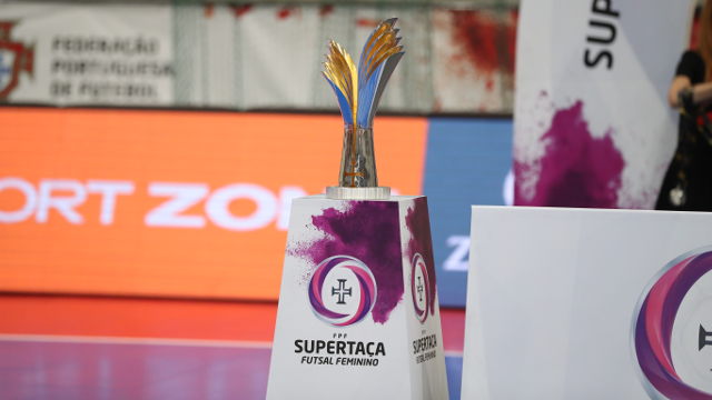 Superta&#231;a feminina de Futsal