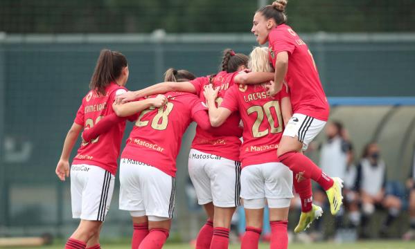 Festejos da equipa feminina do Benfica