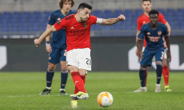 Pizzi marcou de pen&#225;lti