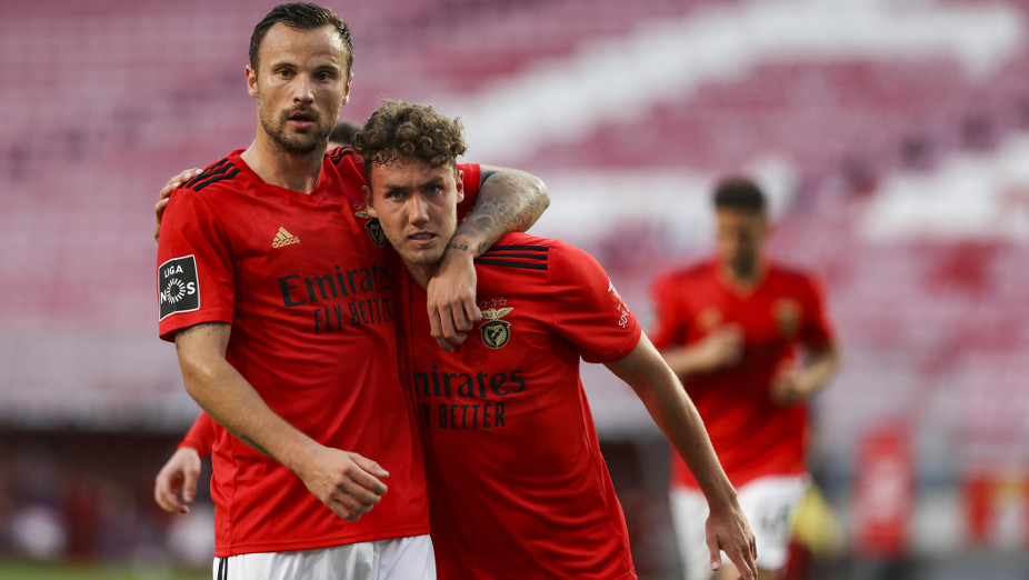 Seferovic e Waldschimidt