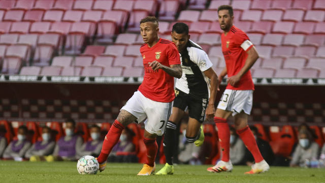 Benfica-Farense