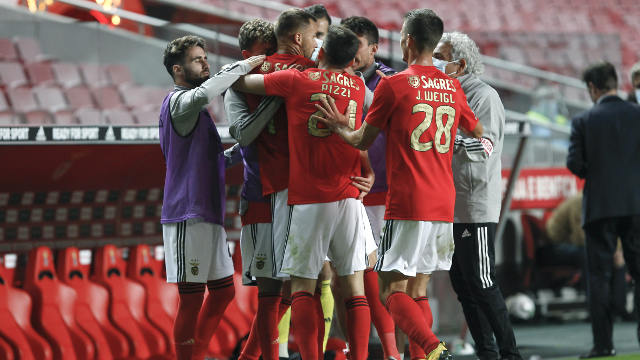 Benfica-Farense