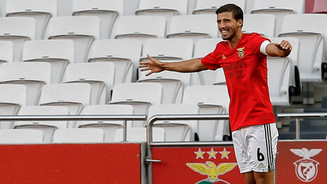 R&#250;ben Dias