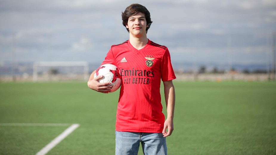 Santiago Ferreira Contrato Formação