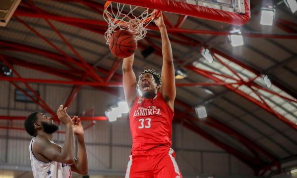 Cameron Jackson marcou 17 pontos neste jogo