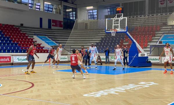 Oliveirense-Benfica, jogo 3 dos quartos de final
