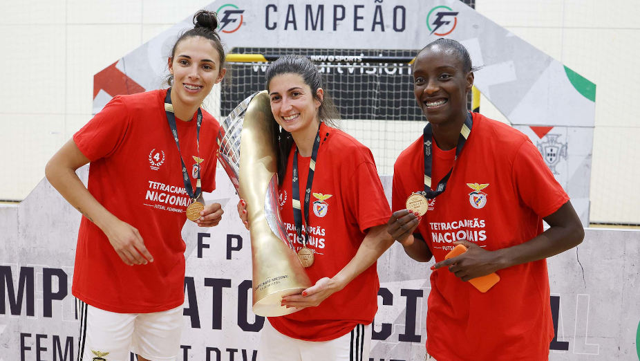 Festejos Tetracampeonato Quinta dos Lombos-Benfica Futsal feminino