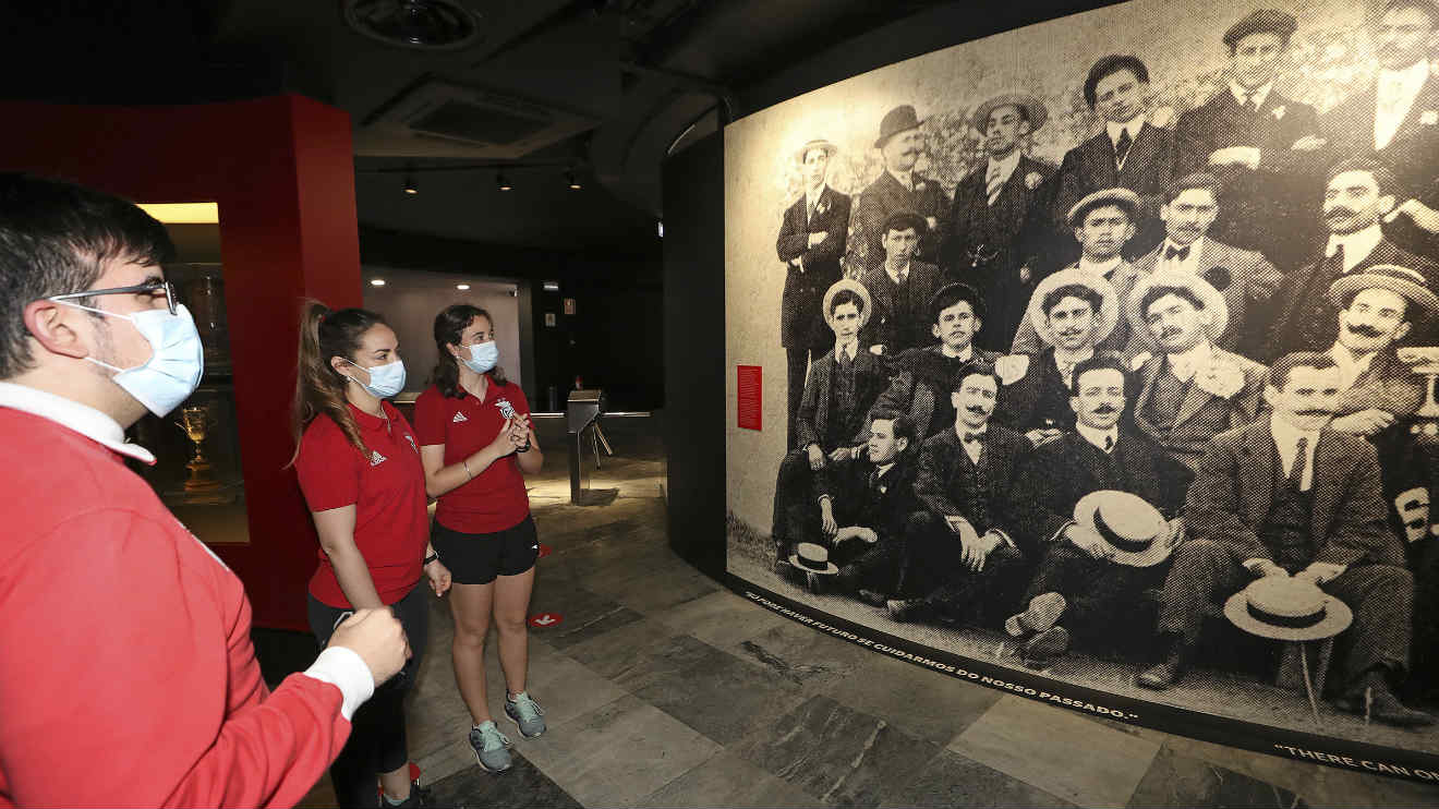 Flor e Agustina no Museu