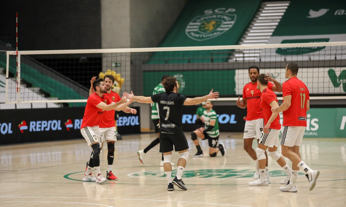 Dérbi em Voleibol