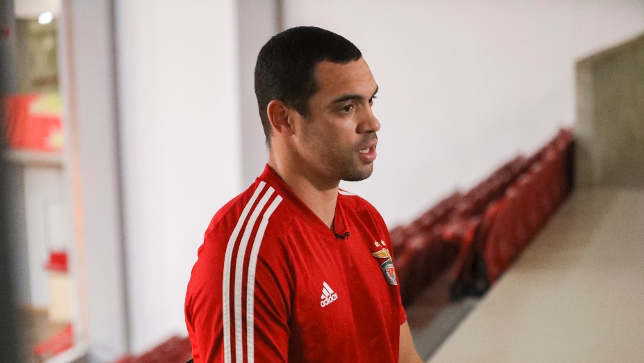 Theo