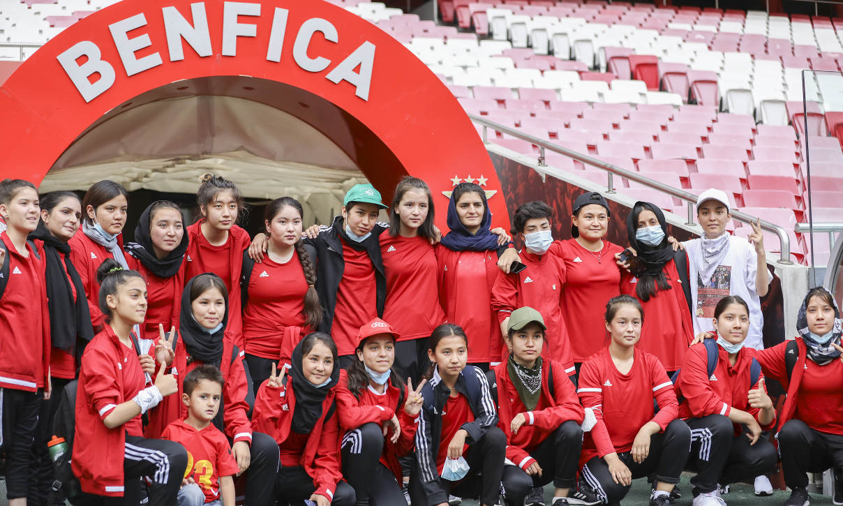 Treino conjunto com jovens afegãs