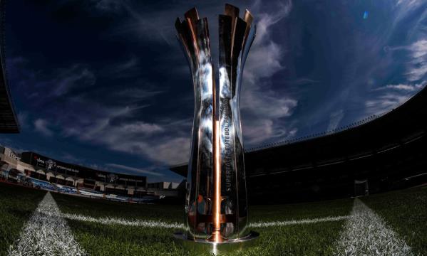 Trof&#233;u da Superta&#231;a Feminina