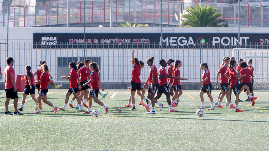 Treino da equipa feminina de futebol do Benfica