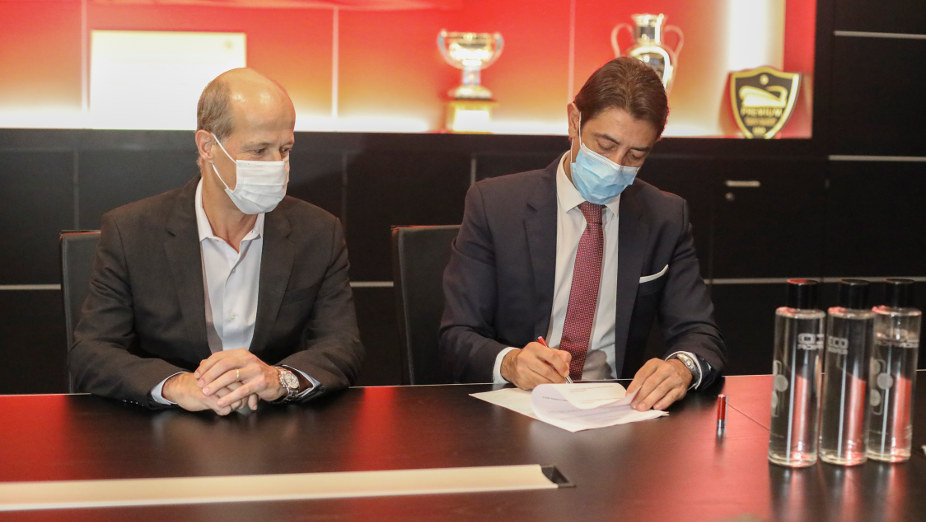 Benfica e Coimbra Sports (Brasil) assinaram acordo de parceria técnica de longa duração