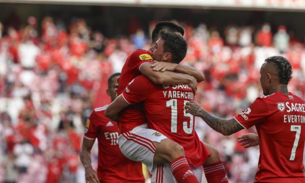 Festejos dos jogadores do Benfica
