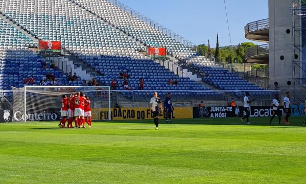 Benfica B entrou a marcar no Est&#225;dio Algarve