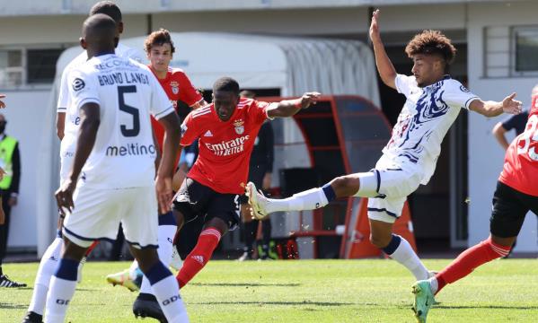 Samu atirou ao poste