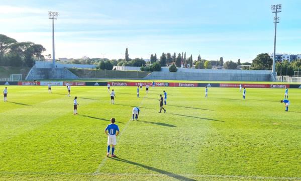 As equipas de Iniciados do Benfica e do Belenenses