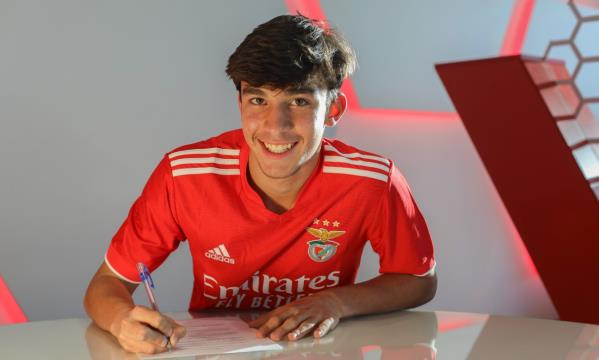 Tom&#225;s Oliveira