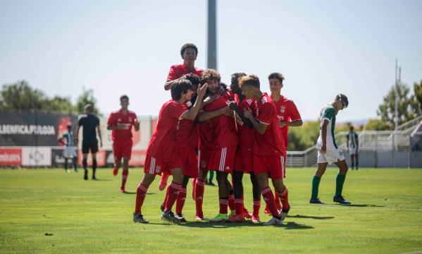 Festejos da equipa de Juvenis do Benfica