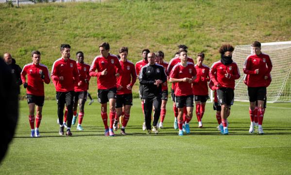 Equipa de Sub-19 do Benfica que vai defrontar a Juventus na meia-final da UEFA Youth League