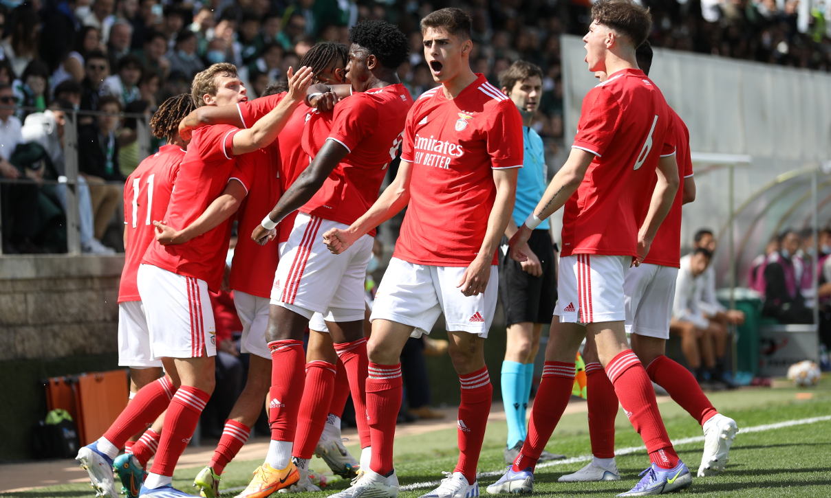 Benfica no dérbi dos quartos de final da Youth League