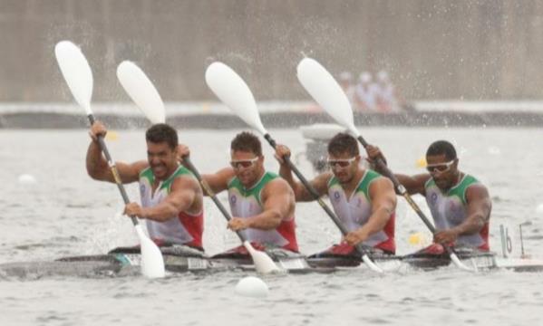 João Ribeiro e Messias Baptista na embarcação portuguesa
