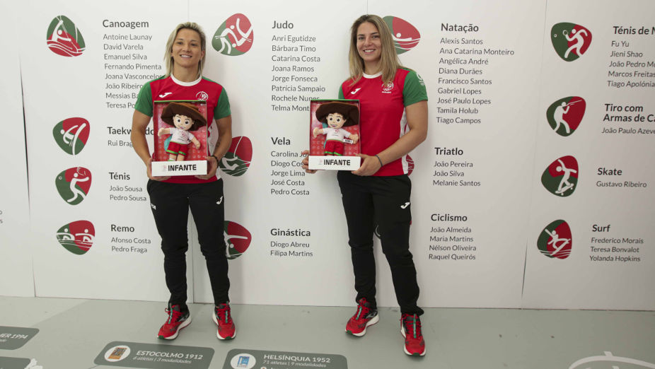 Partida dos atletas do Benfica