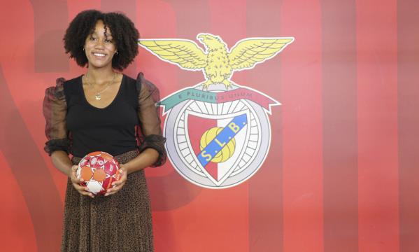 N&#225;dia Rodrigues