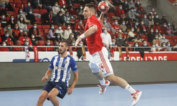 Lazar Kukic marcou nove golos no clássico