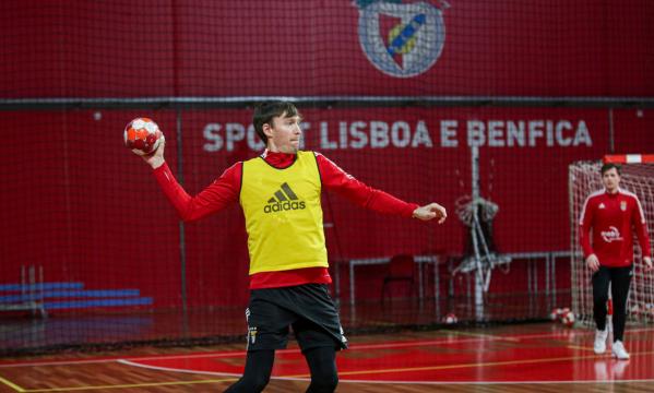 Jonas K&#228;llman em treino