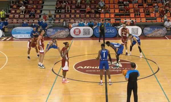 Benfica-FC Porto na final da Albufeira Cup