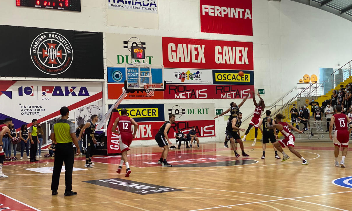 Ovarense-Benfica