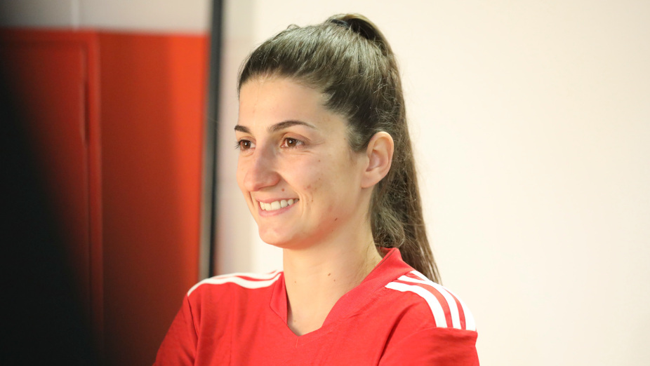 Sara Ferreira