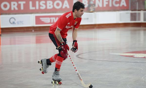 Carlos Nicol&#237;a