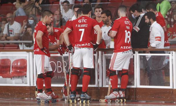 Nuno Resende reunido com o grupo