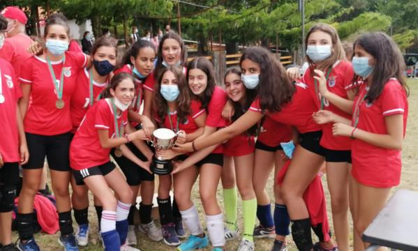 Equipa feminina de minivoleibol do Benfica