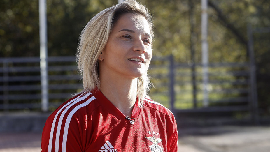 Telma Monteiro renova contrato